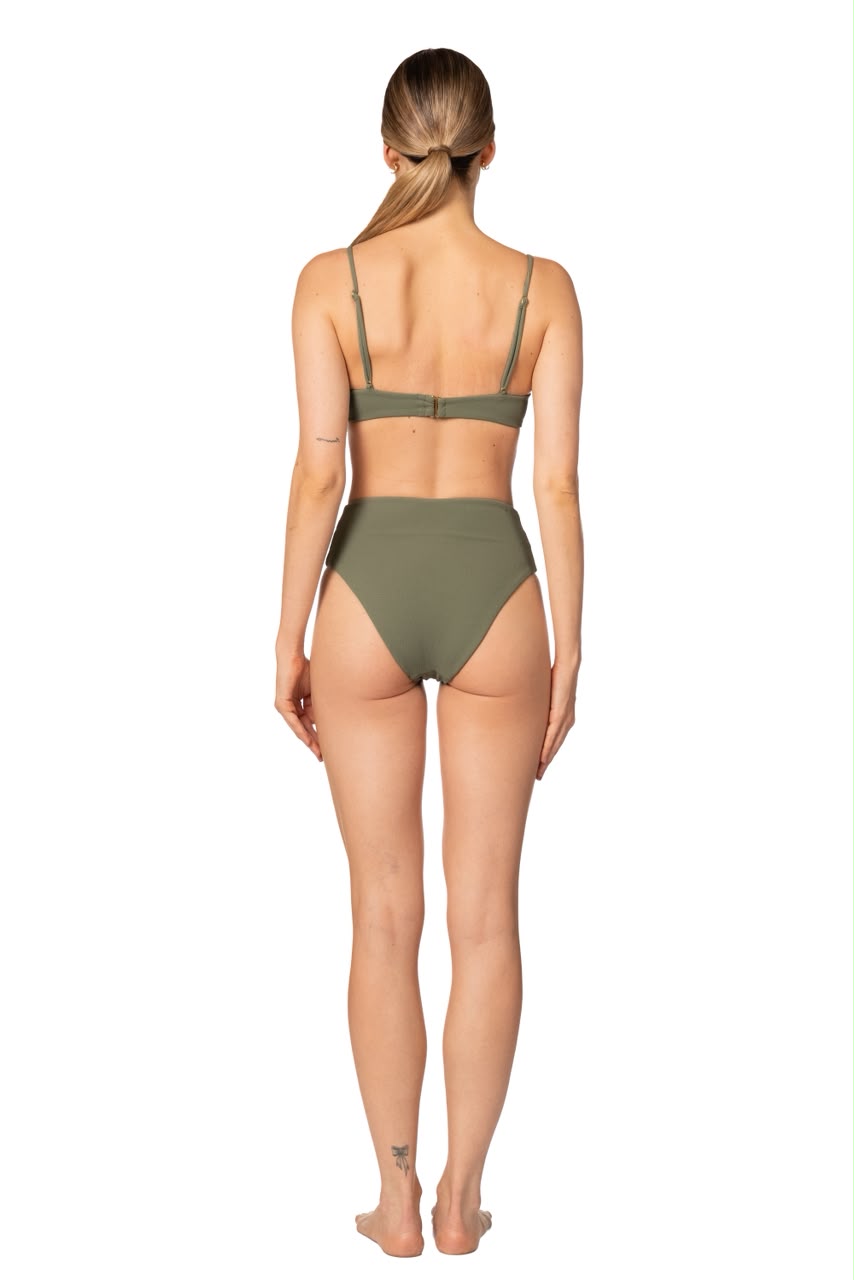 Sunny Izzie Bikini HW